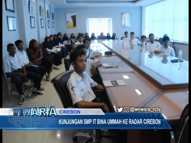 Kunjungan SMP IT Bina Ummah Ke Radar Cirebon Kunjungan SMP IT Bina Ummah Ke Radar Cirebon