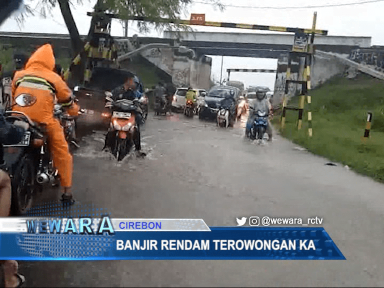 Banjir Rendam Terowongan KA