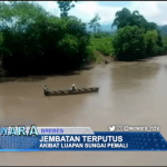 Jembatan Terputus Akibat Luapan Sungai Pemali