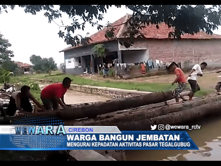 Warga Tegalgubug Bangun Jembatan