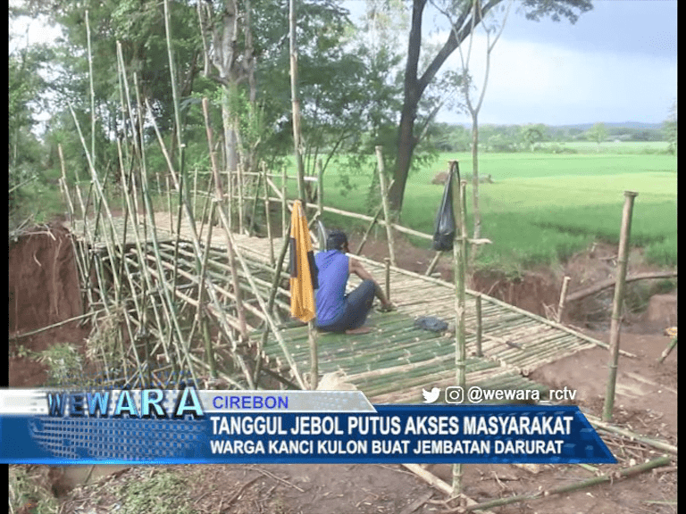 Tanggul Jebol Putus Akses Masyarkat