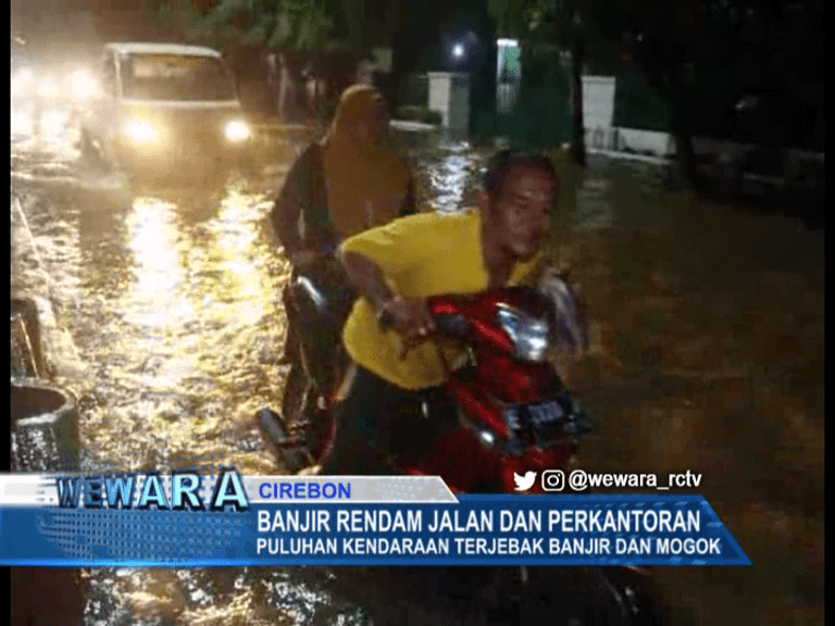 Banjir Rendam Jalan Dan Perkantoran