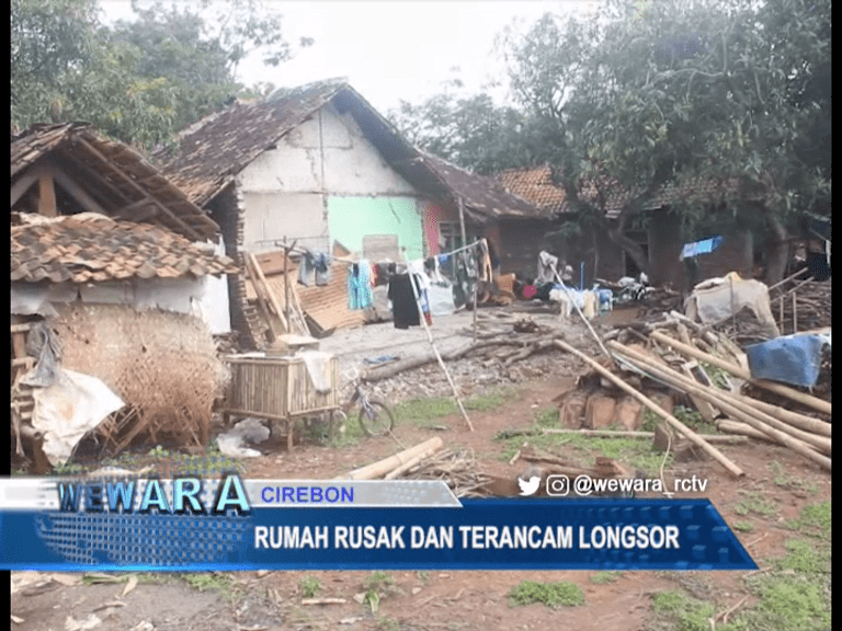 Rumah Rusak dan Terancam Longsor