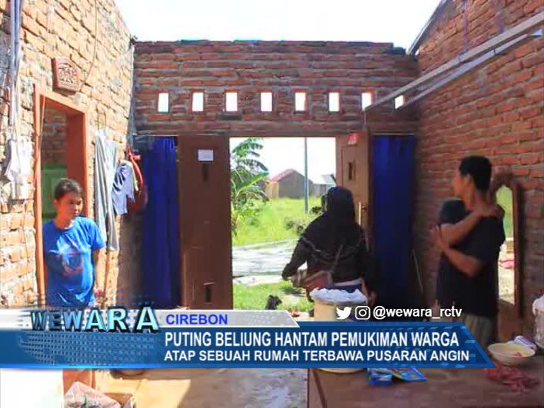 Puting Beliung Hantam Pemukiman Warga