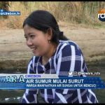 Air Sumur Mulai Surut, Warga Manfaatkan Air Sungai Untuk Mencuci