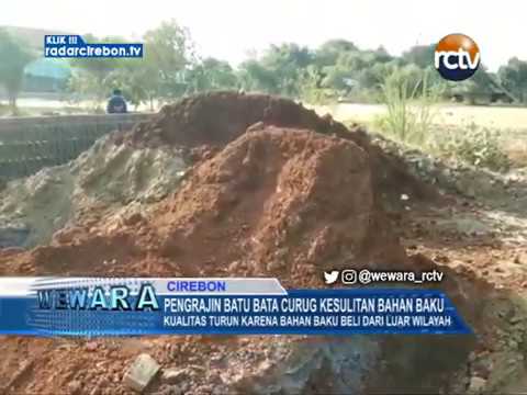 Pengrajin Batu Bata Curug Kesulitan Bahan Baku