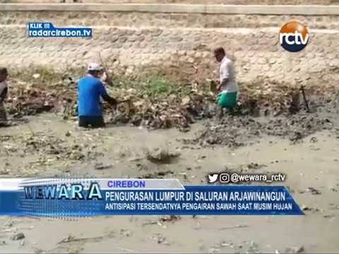 Pengurasan Lumpur Di Saluran Arjawinangun