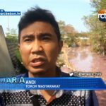 Sungai Ciberes Di Gebang Berwarna Merah Jambu