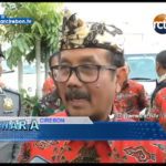 Bupati Serahkan 12 Mobil Operasional Kelurahan