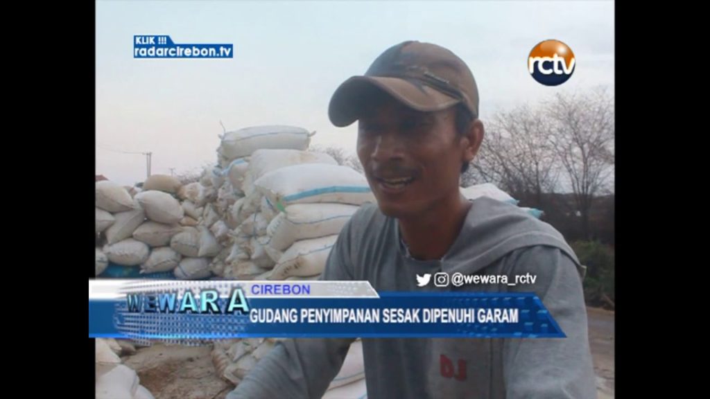 Gudang Penyimpanan Sesak Dipenuhi Garam