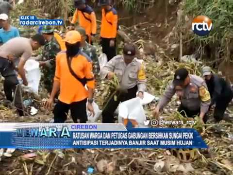 Ratusan Warga Dan Petugas Gabungan Bersihkan Sungai Pekik