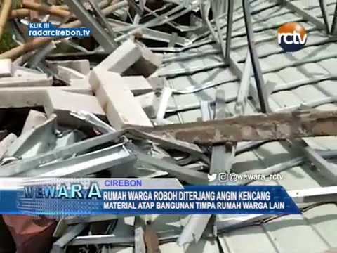 Rumah Warga Roboh Diterjang Angin Kencang