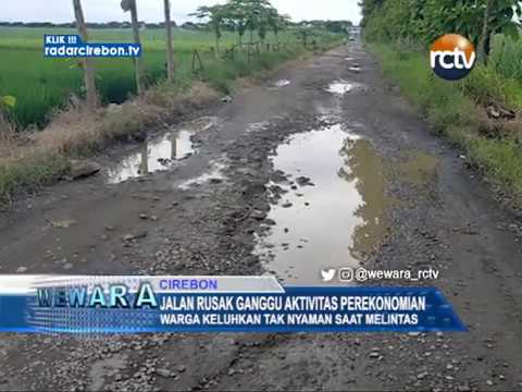 Jalan Rusak Ganggu Aktivitas Perekonomian