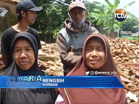 Rumah Rata Dengan Tanah