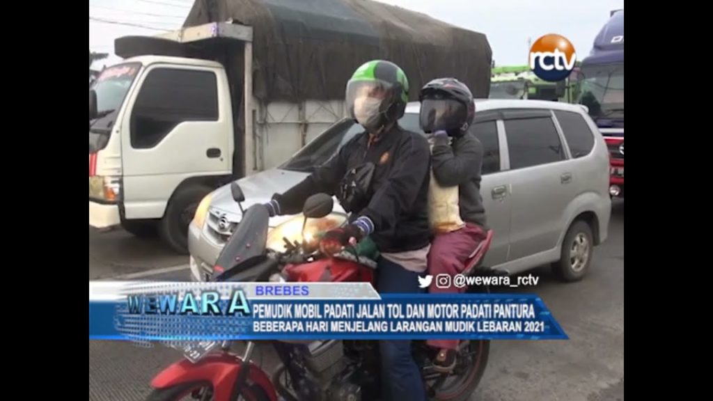 Pemudik Mobil Padati Jalan Tol Dan Motor Padati Pantura