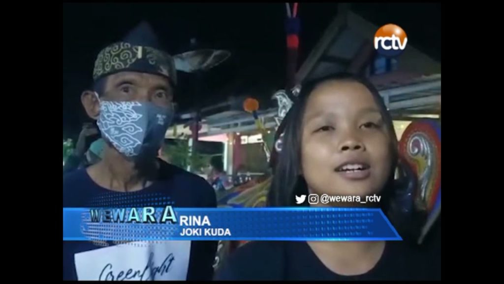 Joki Kuda Renggong Perempuan Hibur Warga