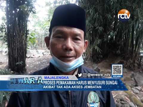 Proses Pemakaman Harus Menyusuri Sungai