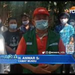 Para Srikandi Bantu Giat Penyemprotan Disinfektan