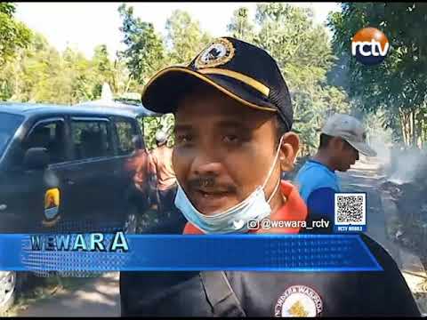 Warga Jatipancur Gotong Royong Bersihkan Saluran Air