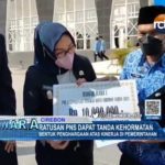 Ratusan PNS Dapat Tanda Kehormatan