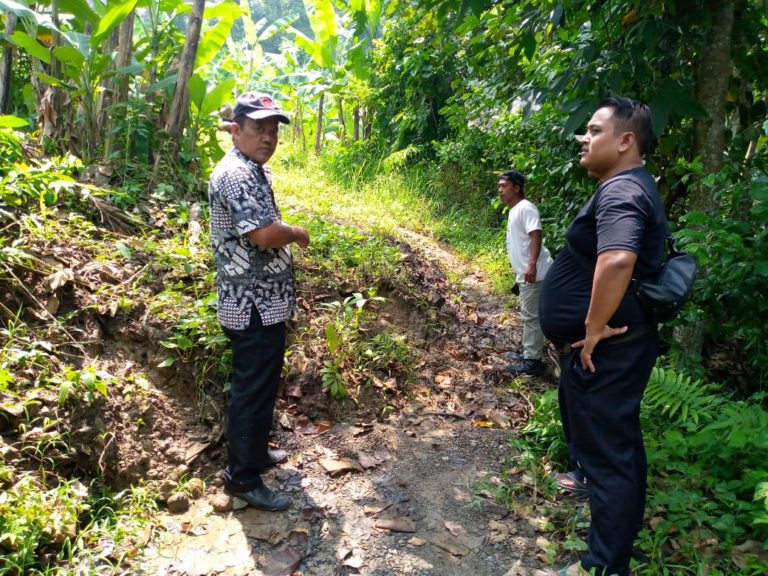 Akibat Dampak Kegiatan Blasting Pertambangan, Tujuh Rumah Retak