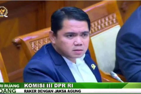 Warga Cianjur Kecewa Arteria Dahlan Tidak Jadi Dipecat DPP