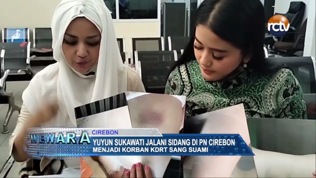 Yuyun Sukawati Jalani Sidang di PN Cirebon