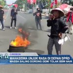 Mahasiswa Unjuk Rasa di Depan DPRD