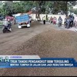 Truk Tangki Pengangkut BBM Terguling