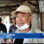 Warga Geruduk Balai Desa Astanajapura