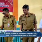 Diskopdagperin Salurkan Bantuan Bahan Baku