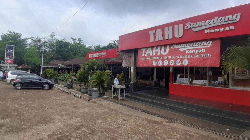 Rumah Makan Tahu Sumedang Renyah di Sumatera