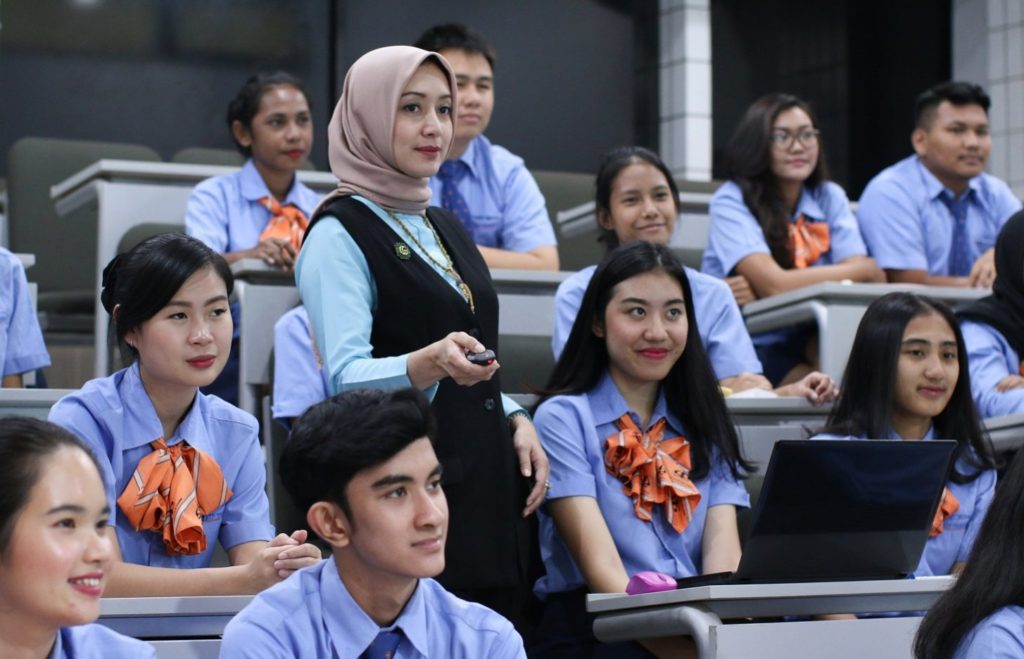 Masa Sih Kuliah Jurusan Pariwisata Harus Good Looking?