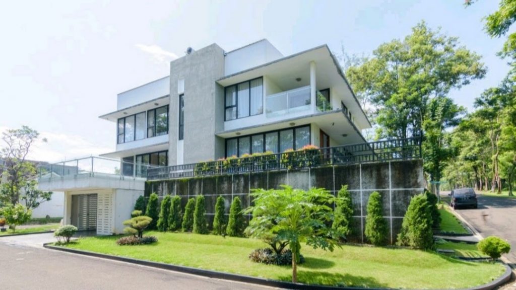 The V Villa