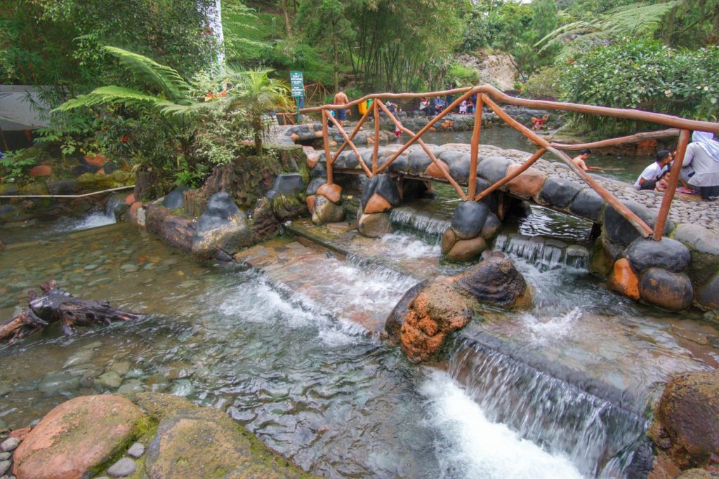 pemandian air panas di ciater/ pergi dulu