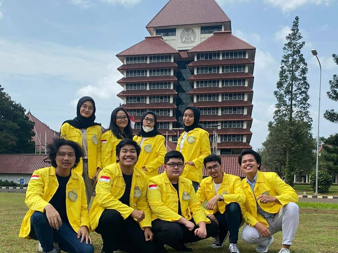 Mahasiswa Indonesia di lingkungan kampus