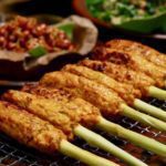 Gurih Banget! Menikmati Sate Lilit Khas Pulau Dewata Bali