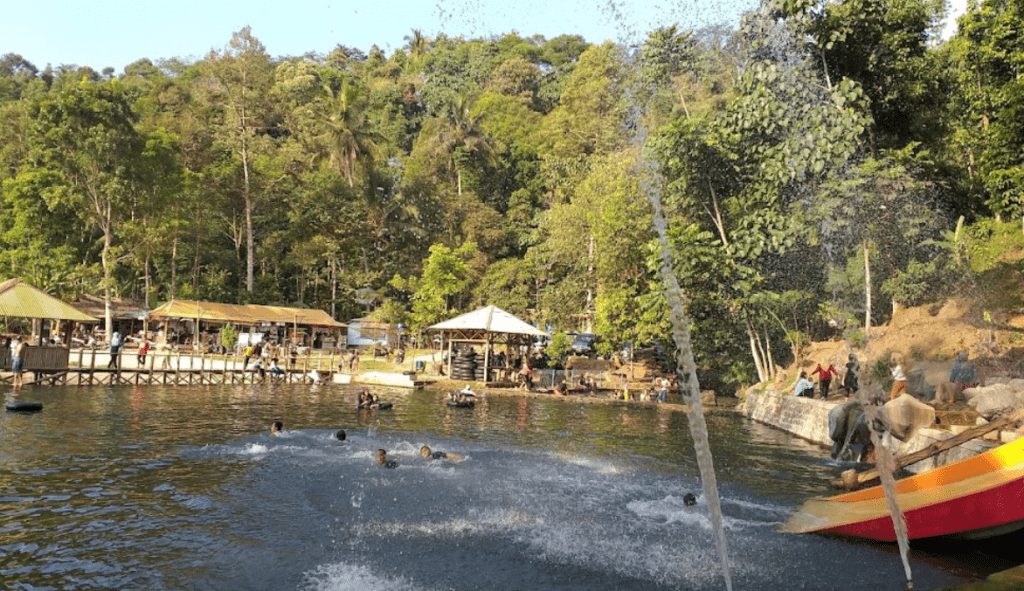 wisata alam Curug Ibun Pelangi terbaru di kota majalengka..