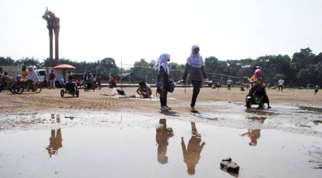 Main kebandung tong hilap mampir ke Taman Tegalega