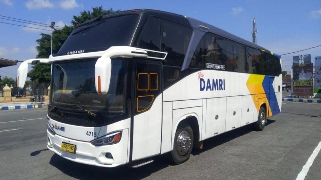 BUS DAMRI