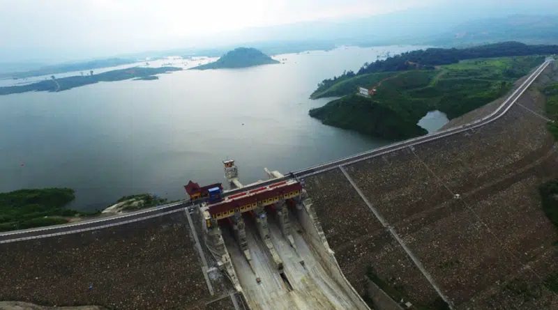 Seberapa dalam waduk Jatigede di Sumedang?