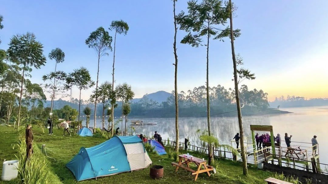 Suasananya Enak! Yuk ke Tempat Camping Pangalengan Ini Bareng Keluarga Atau Temanmu