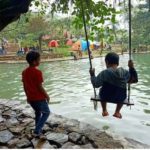Main Main Air Di Wisata Telaga Batu Bogor