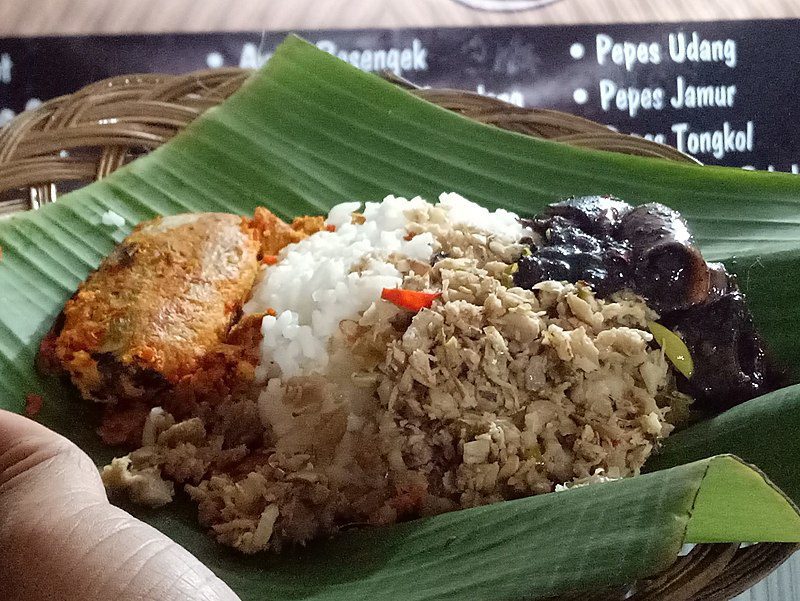 Mampir Alun-Alun Pekalongan, Jangan Lupa Cobain Nasi Megono Terdekat dari Sana