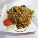 Favorit Anak Kos | Begini Cara Membuat Mi Goreng Ayam Simpel dan Enak