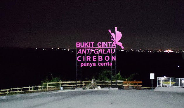 Bukit Cinta Anti Galau Jadi Tempat Wisata Cirebon Hits - Ini dia Harga Tiketnya