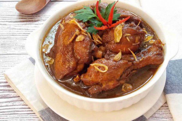 Semur Ayam/ IDN Times