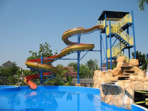 Rekomendasi Kolam Renang dan Waterpark di Purwodadi, Biar Liburanmu Tambah Asyik