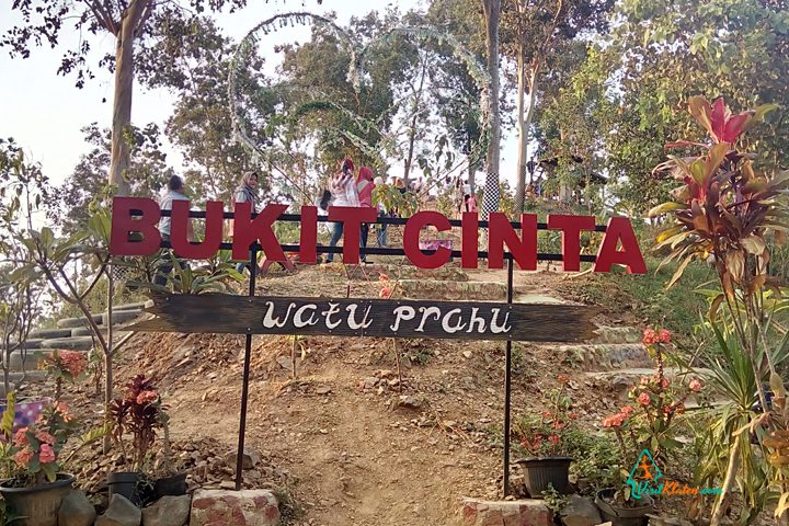 Di Klaten ada Tempat Wisata Romantis Lho! Ini Dia Bukit Cinta Watu Prahu yang Mempesona