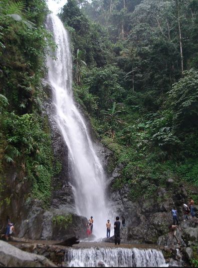 Foto: Wikipedia.com/Curug Bandung Karawang.